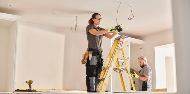 Best Affordable Emergency Electrician  in Desert Aire, WA