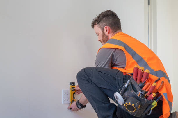 Best Affordable Electrician  in Desert Aire, WA